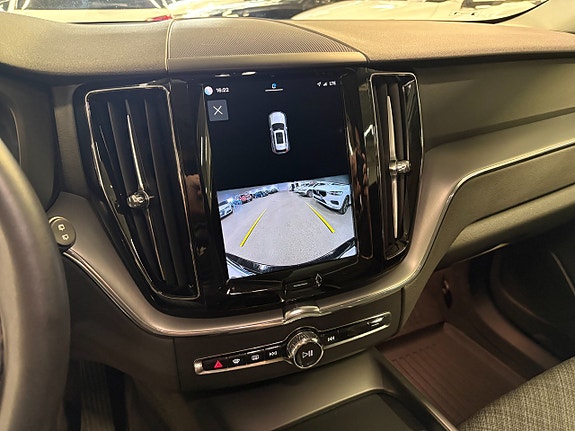 Volvo XC60 7 of 9