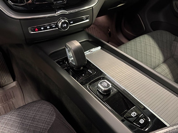 Volvo XC60 8 of 9