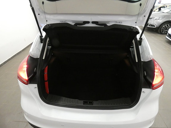 Ford Focus 17 of 17