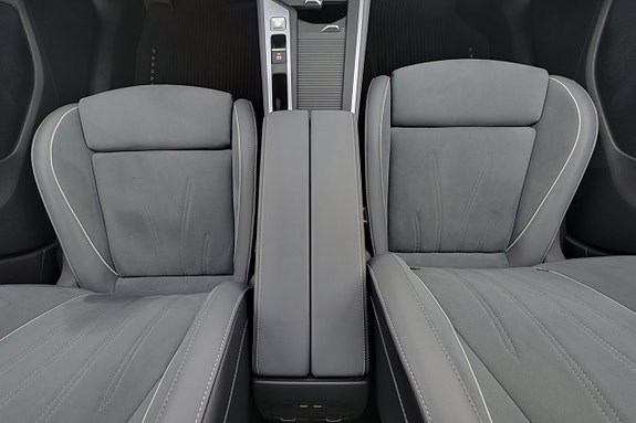 Volkswagen Passat 12 of 21