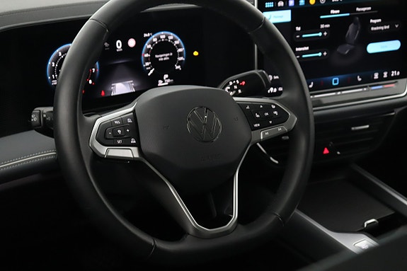 Volkswagen Passat 10 of 21