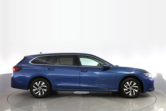 Volkswagen Passat 7 of 21