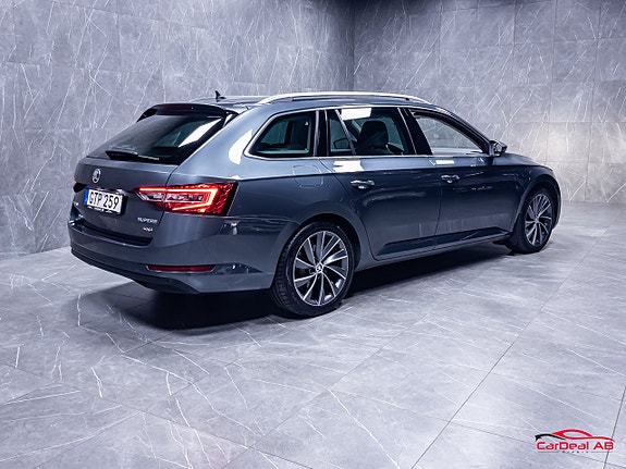 Skoda Superb 7 of 30