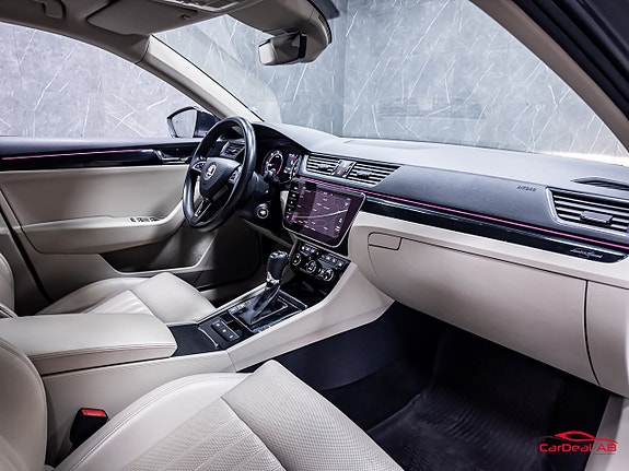 Skoda Superb 14 of 30