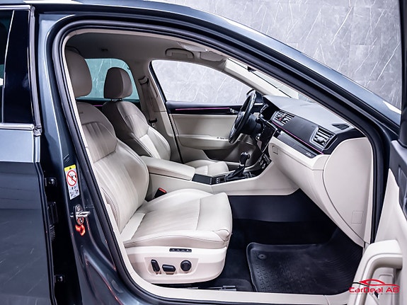 Skoda Superb 15 of 30