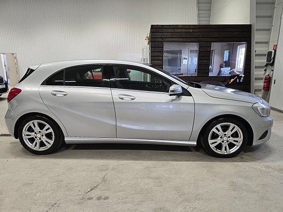 Mercedes-Benz A180 4 of 21