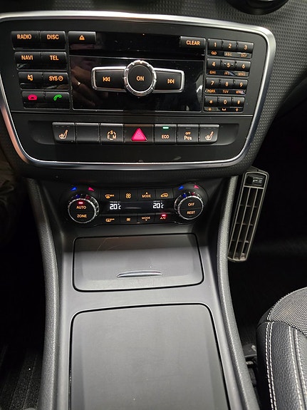 Mercedes-Benz A180 16 of 21