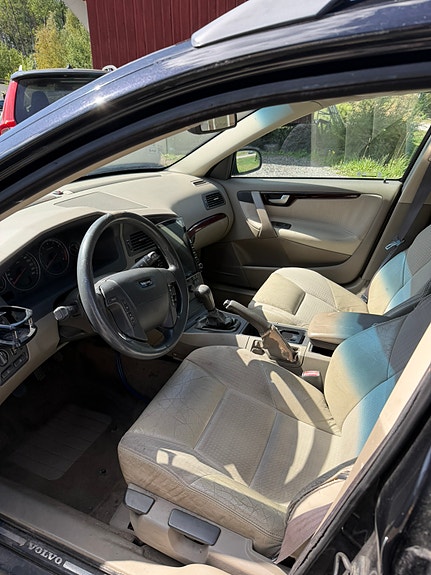 Volvo V70 8 of 8