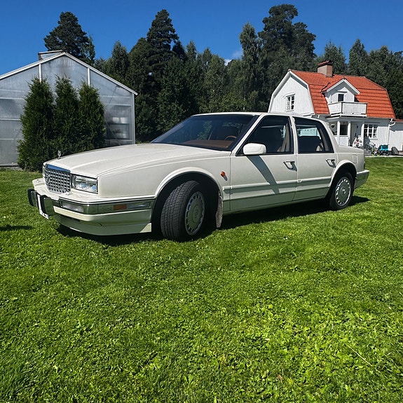 Cadillac Seville 2 of 14