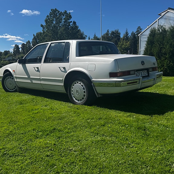 Cadillac Seville 3 of 14