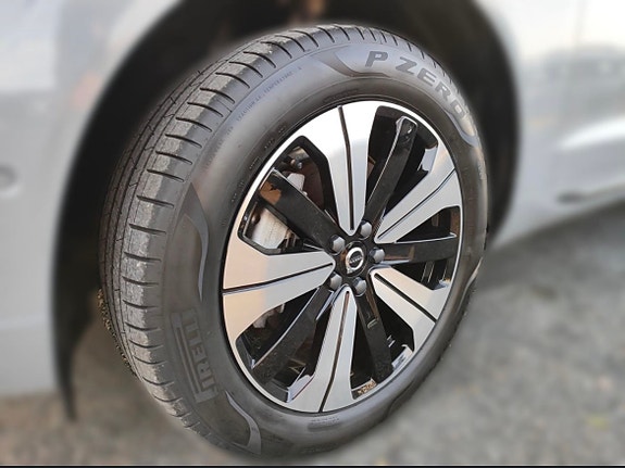 Volvo XC60 8 of 14