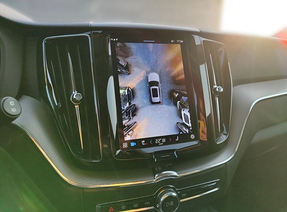 Volvo XC60 11 of 14