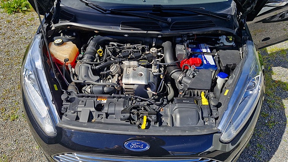 Ford Fiesta 13 of 17
