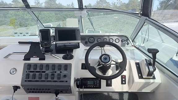 Sea Ray 290 - 97 KAD 42 Diesel 5 of 11