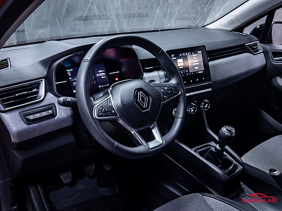 Renault Clio 12 of 29