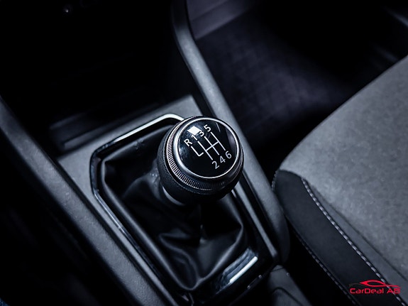 Renault Clio 28 of 29
