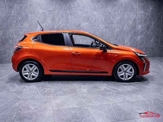 Renault Clio 8 of 29