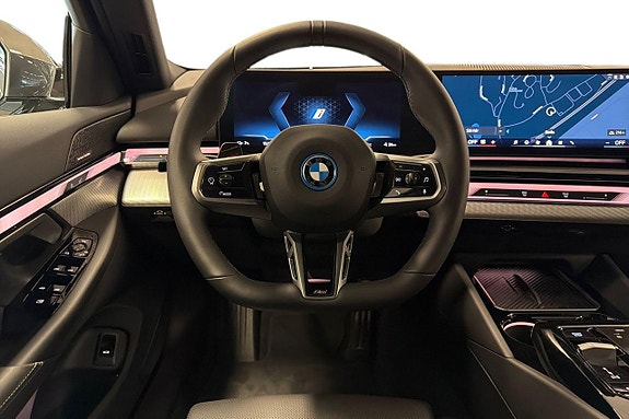 BMW i5 9 of 18