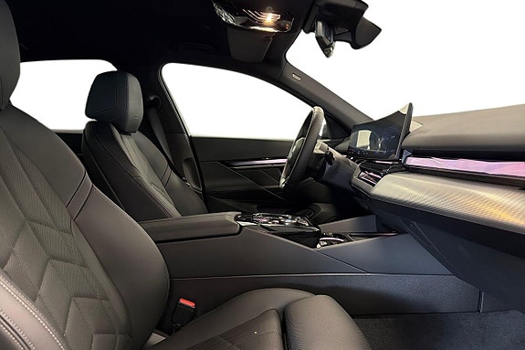 BMW i5 6 of 18