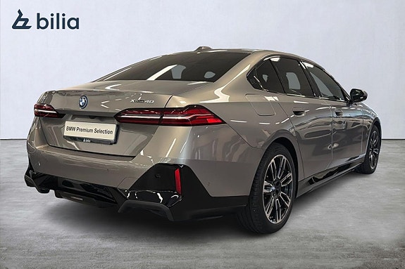 BMW i5 17 of 18