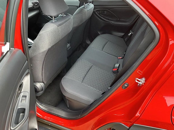 Toyota Yaris Cross 9 of 13