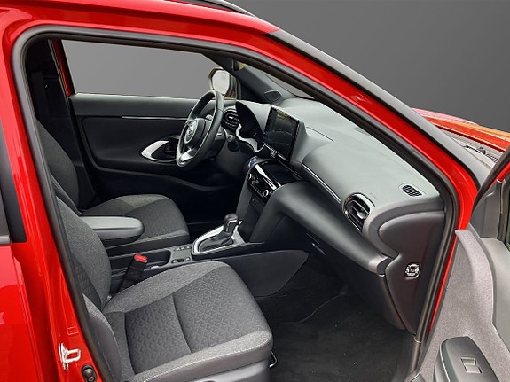 Toyota Yaris Cross 8 of 13
