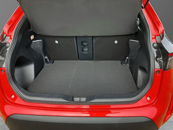 Toyota Yaris Cross 12 of 13