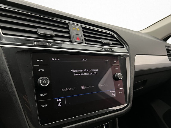 Volkswagen Tiguan 19 of 30