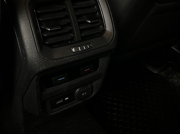 Volkswagen Tiguan 26 of 30