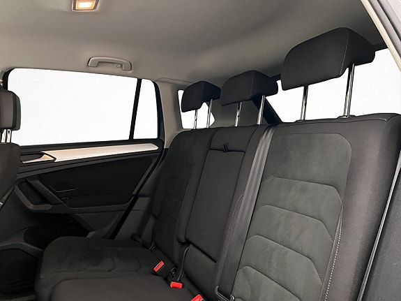 Volkswagen Tiguan 27 of 30