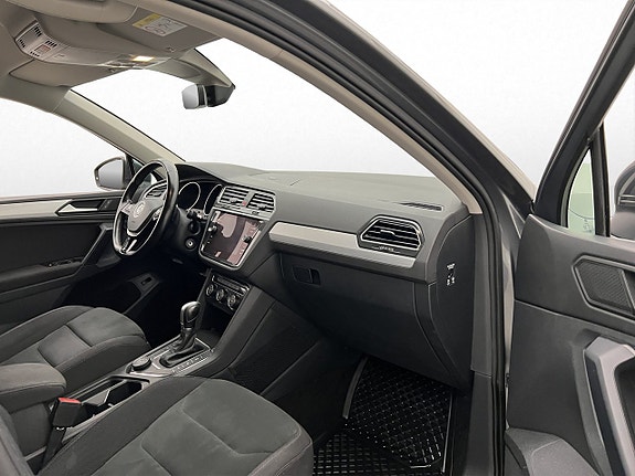 Volkswagen Tiguan 25 of 30