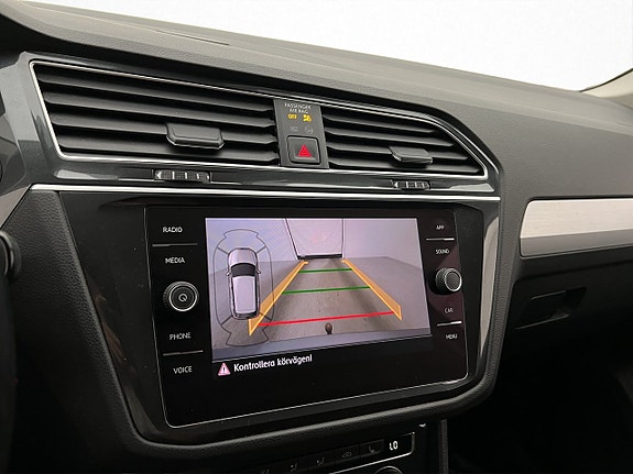 Volkswagen Tiguan 18 of 30