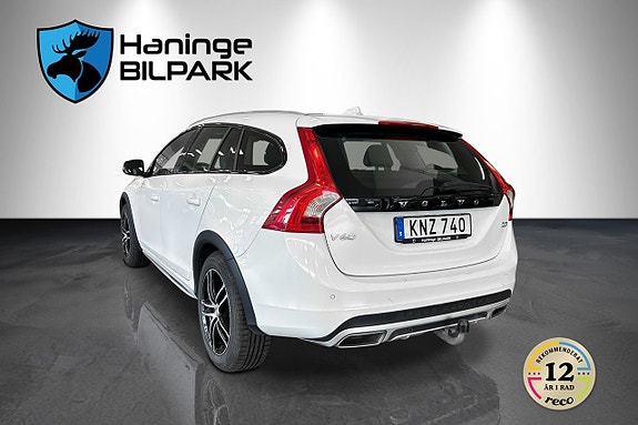 Volvo V60 Cross Country 9 of 28