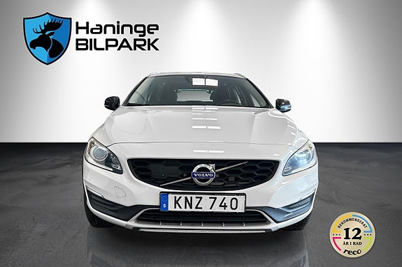 Volvo V60 Cross Country 3 of 28
