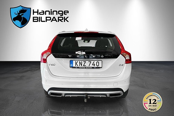 Volvo V60 Cross Country 8 of 28