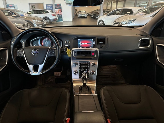 Volvo V60 Cross Country 16 of 28
