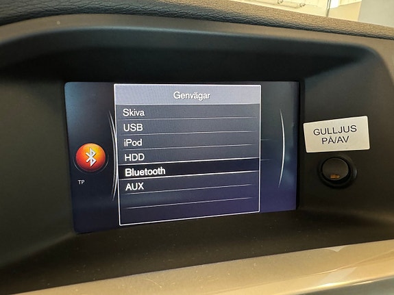 Volvo V60 Cross Country 24 of 28