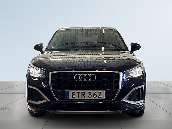 Audi Q2 2 of 20