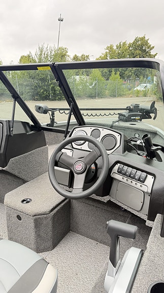 Alumacraft Voyageur 175 Sport 3 of 7