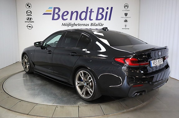 BMW M550i 10 of 26