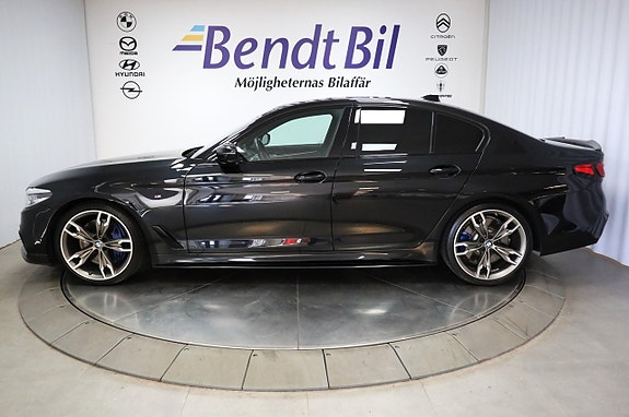BMW M550i 7 of 26