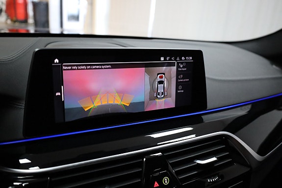 BMW M550i 25 of 26