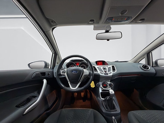 Ford Fiesta 11 of 14