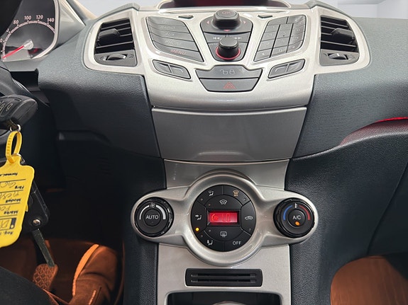 Ford Fiesta 14 of 14