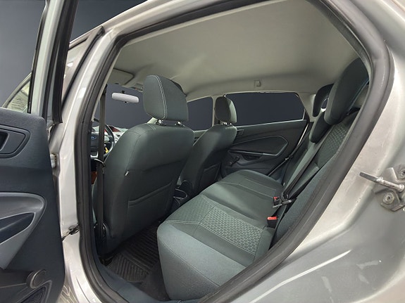 Ford Fiesta 9 of 14