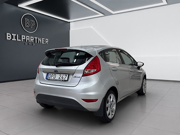 Ford Fiesta 5 of 14