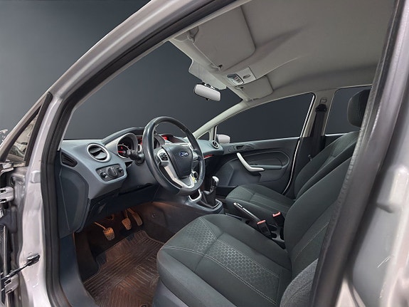 Ford Fiesta 8 of 14