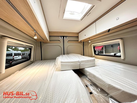Road Car (Pössl) 640 / Solpanel / Välutrustad 7 of 22