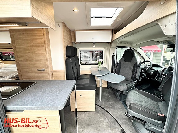 Road Car (Pössl) 640 / Solpanel / Välutrustad 12 of 22