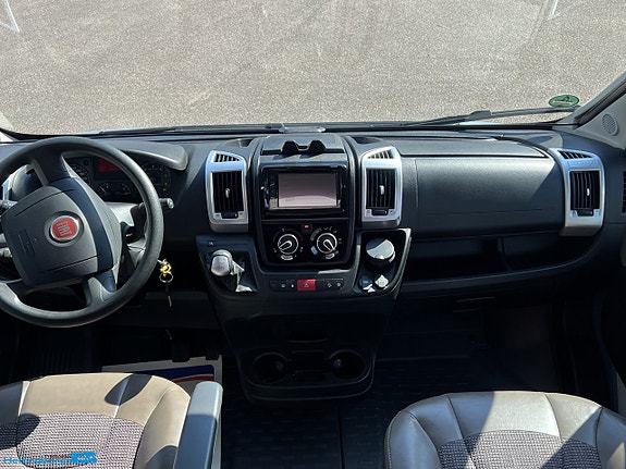Malibu Carthago VAN 600 LE * kanonskick * inverter * dragkrok * solcell 7 of 17